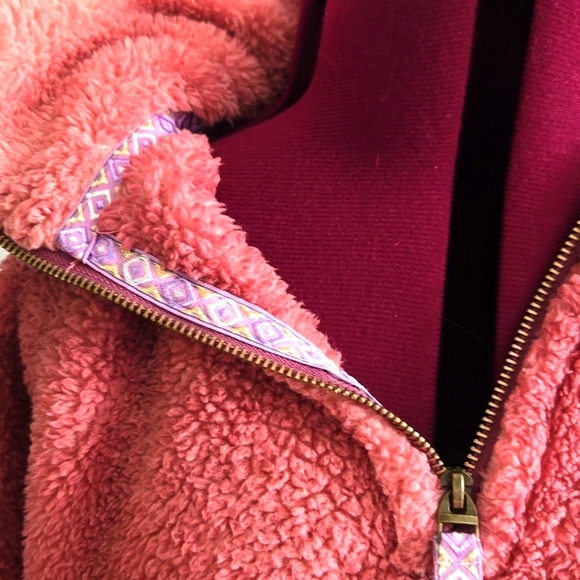 Simply Southern Medium Sherpa Pink Ombre Pullover - Picture 9 of 9